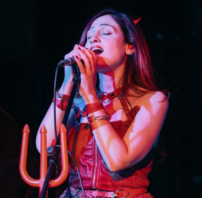 Noor Marji — live with devil horns